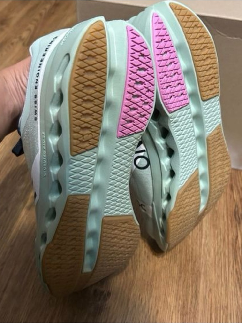 ON CLOUDSURFER athletic training running lace up shoes sneakers women’s 7.5 new - Picture 5 of 7